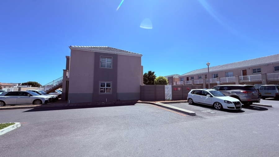 2 Bedroom Property for Sale in Parklands Western Cape